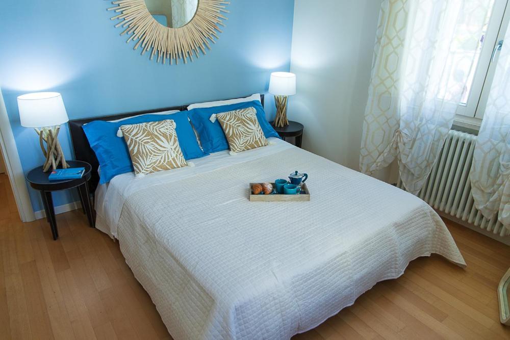 Zara D'Amare A Pesaro 10 Metri Dalla Spiaggia By Yohome Luaran gambar