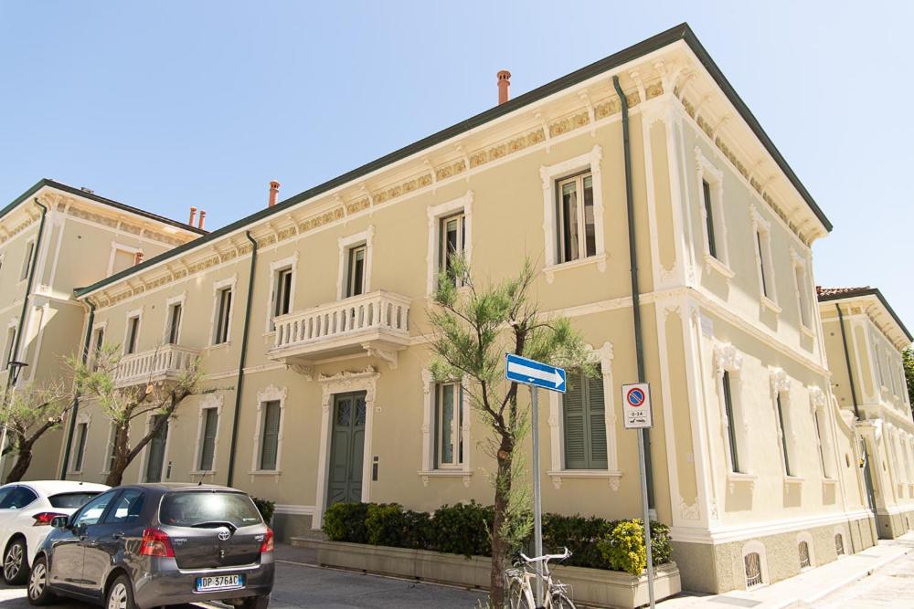 Zara D'Amare A Pesaro 10 Metri Dalla Spiaggia By Yohome Luaran gambar